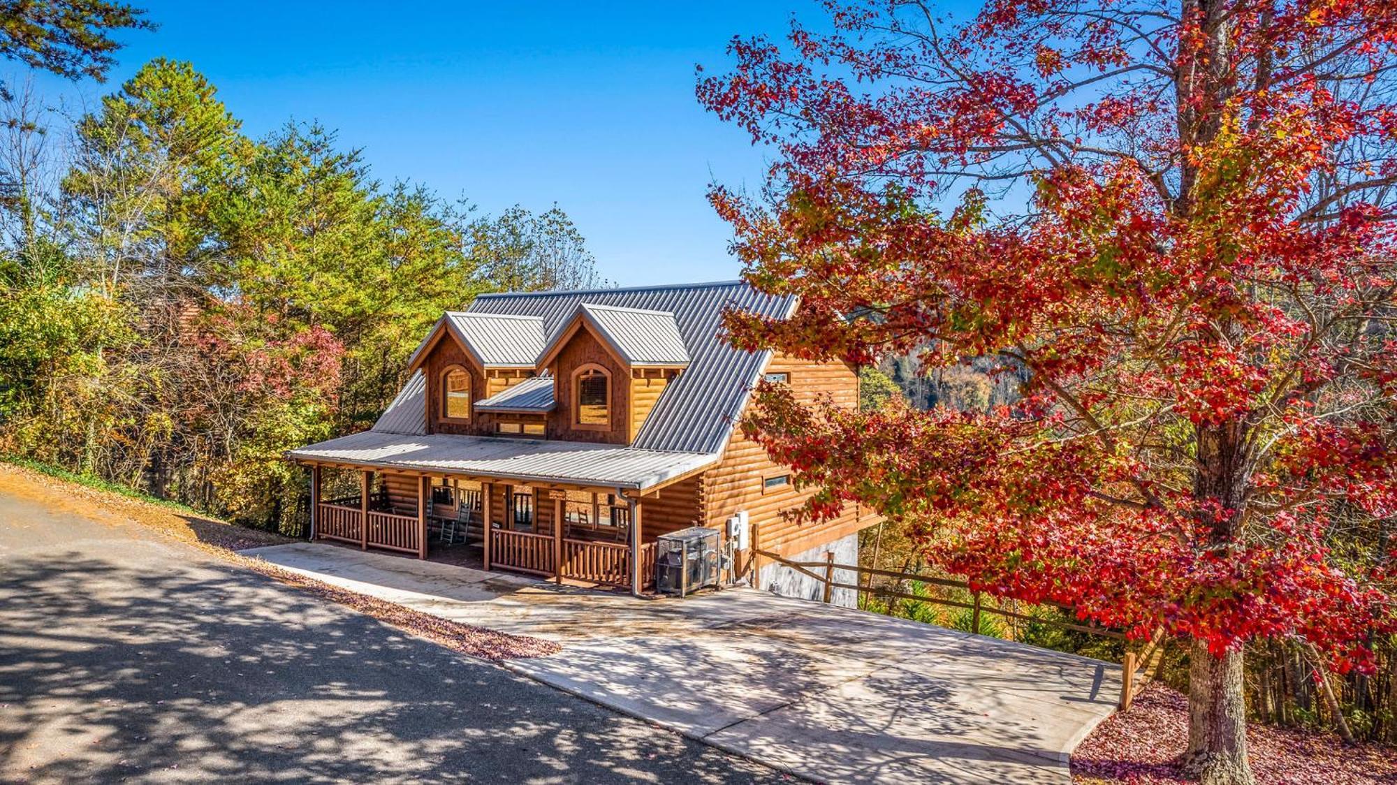 Bearfoot Pines - True Log Cabin - Wi-Fi, Hot Tub, Fishing, Deck With Views! - Mins To Pf Sevierville Luaran gambar