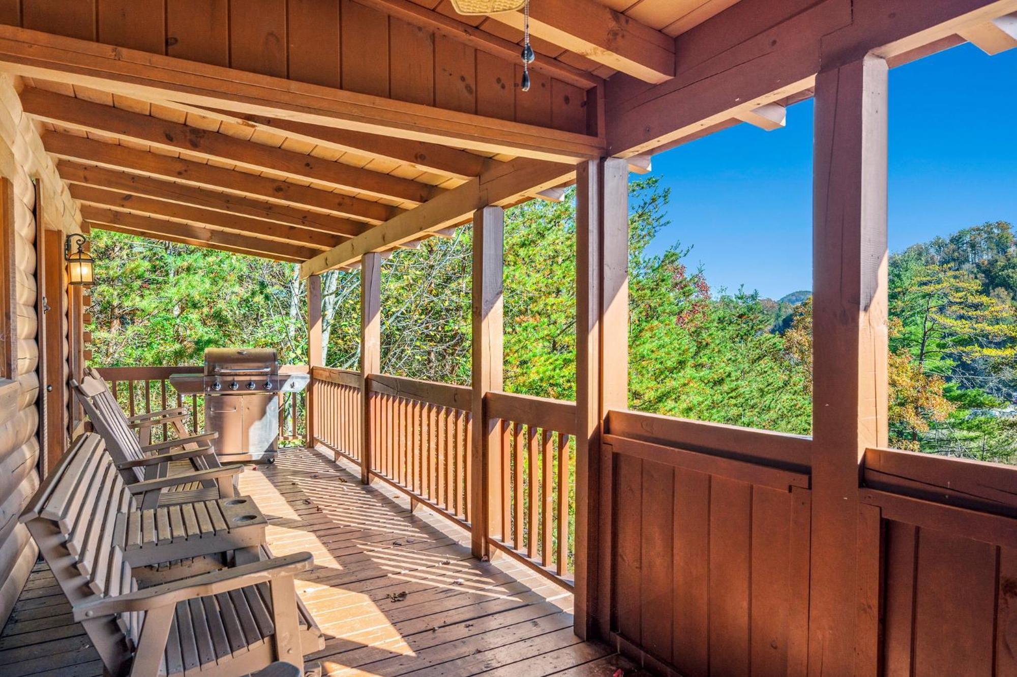 Bearfoot Pines - True Log Cabin - Wi-Fi, Hot Tub, Fishing, Deck With Views! - Mins To Pf Sevierville Luaran gambar